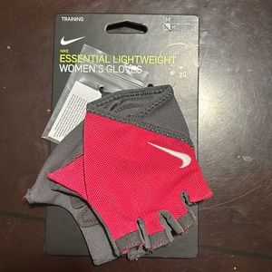 Women’s Nike training gloves size medium brand new